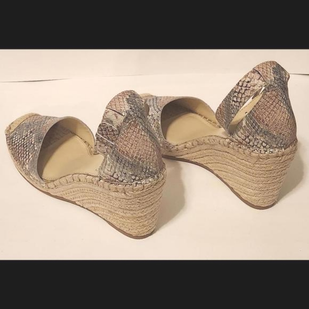 VINCE CAMUTO Ankle strap wedges